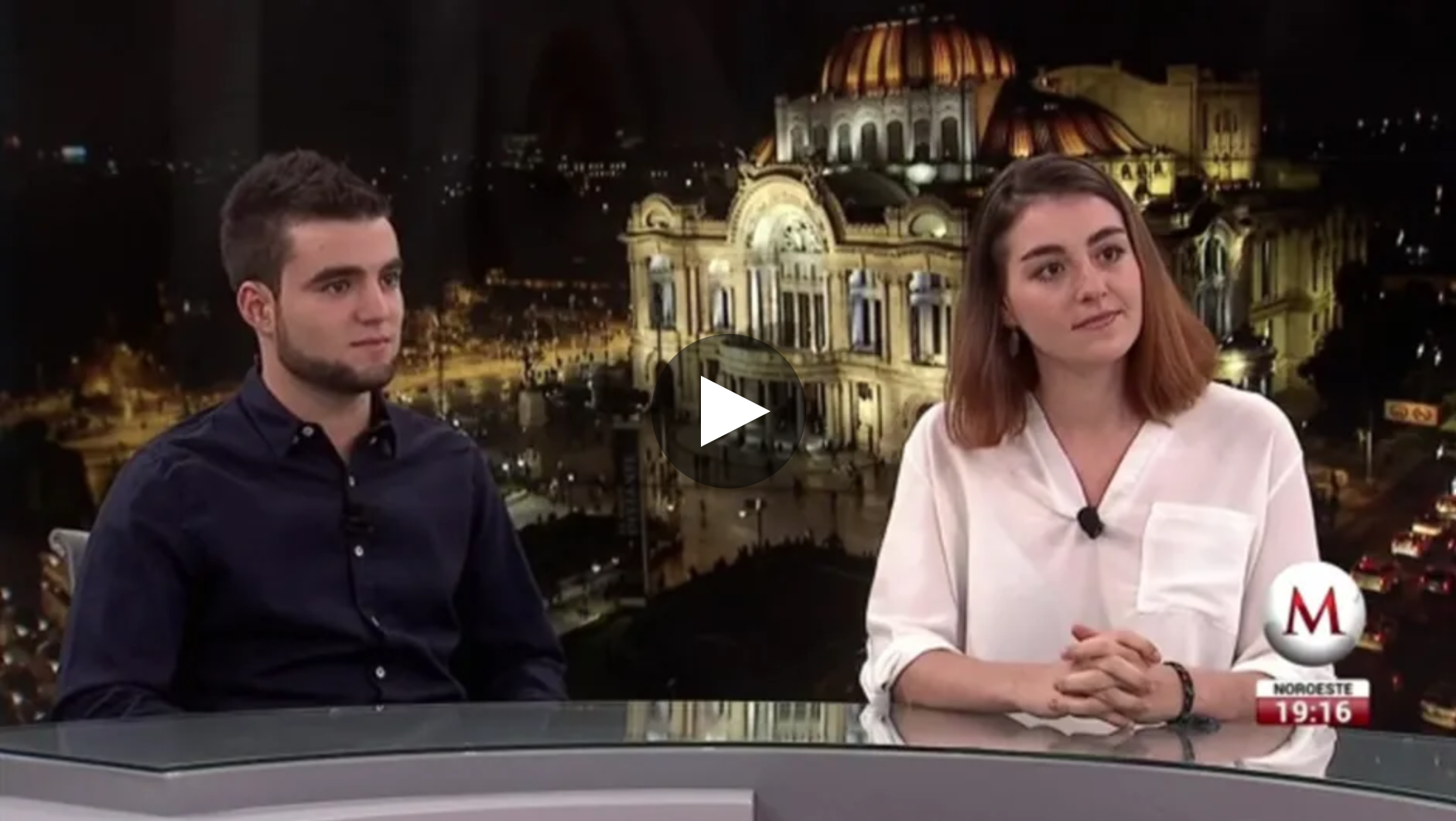 Aitor Palacios y Núria Clavero en el plató de Milenio TV